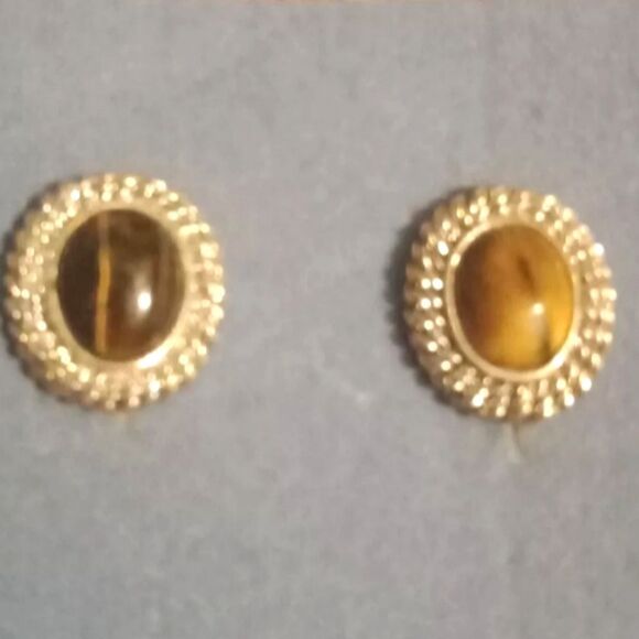 🩷Vintage Avon signed tigers eye clip on earrings - Picture 1 of 2